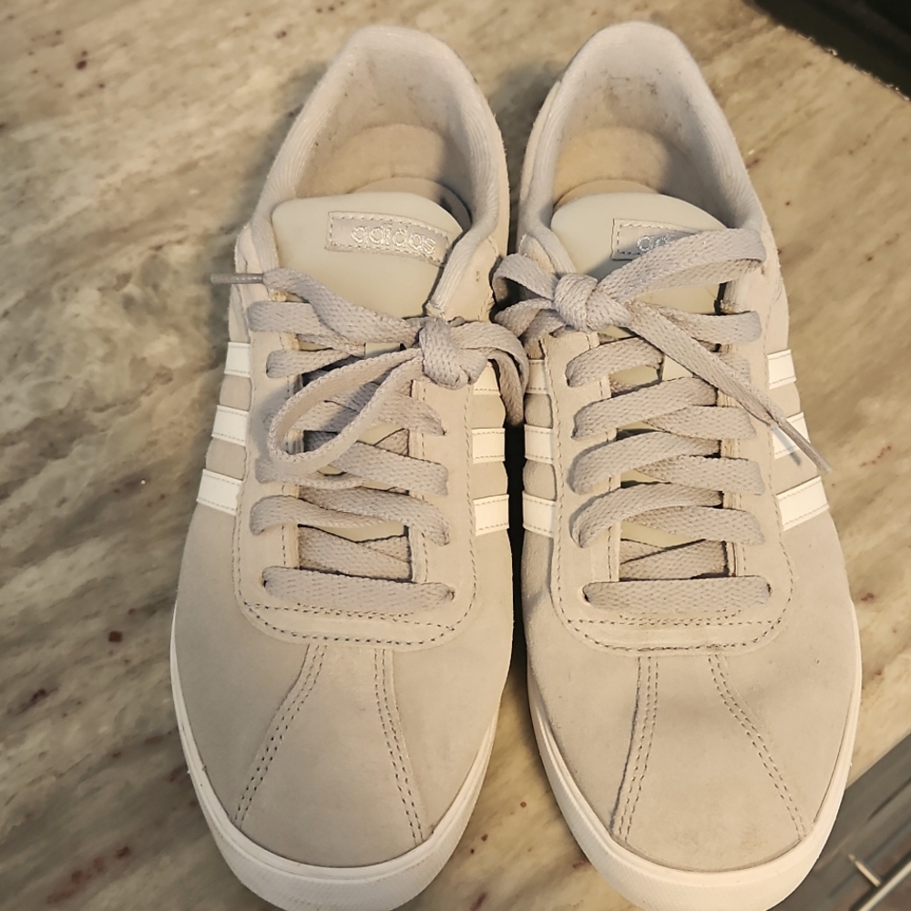 Adidas 9 1/2 grey